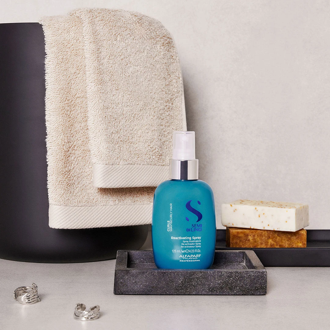 Alfaparf Milano Semi Di Lino Curl Reactivating Spray 125ml 4 Alfaparf Milano Semi Di Lino Curl Reactivating Spray 125ml - Image 2